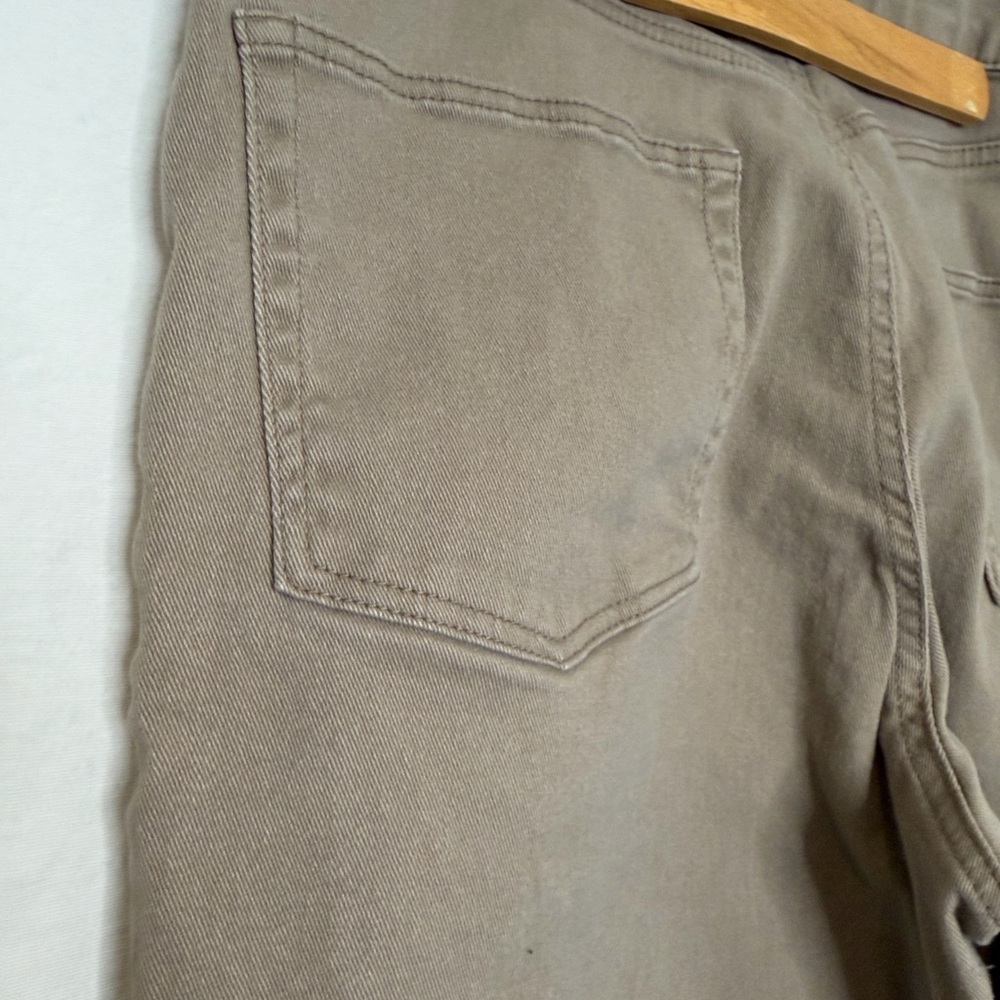 Ardene Women’s Khaki Chinos High Waist Baggy 13 Minimalist Closet Staple - Picture 4 of 6